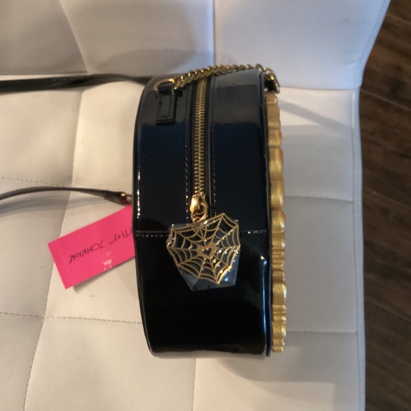 Betsey Johnson Now You See Me CrossBody Bag - Picture 10 of 14